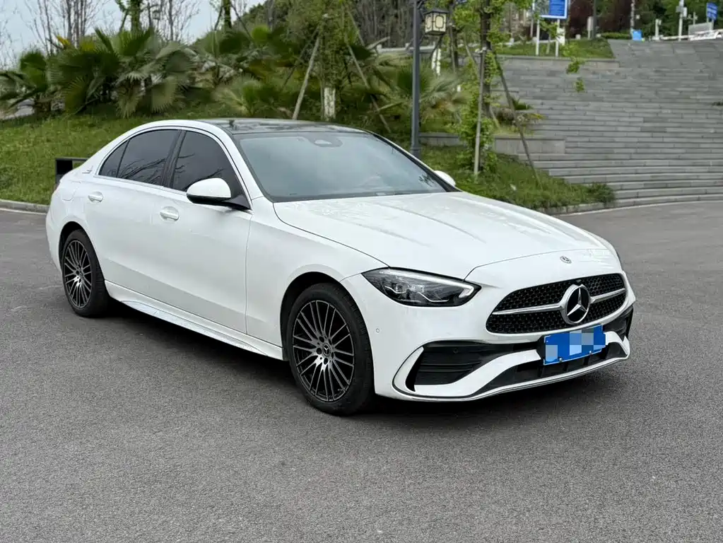 Mercedes-Benz C-Class 2024 — фото 3