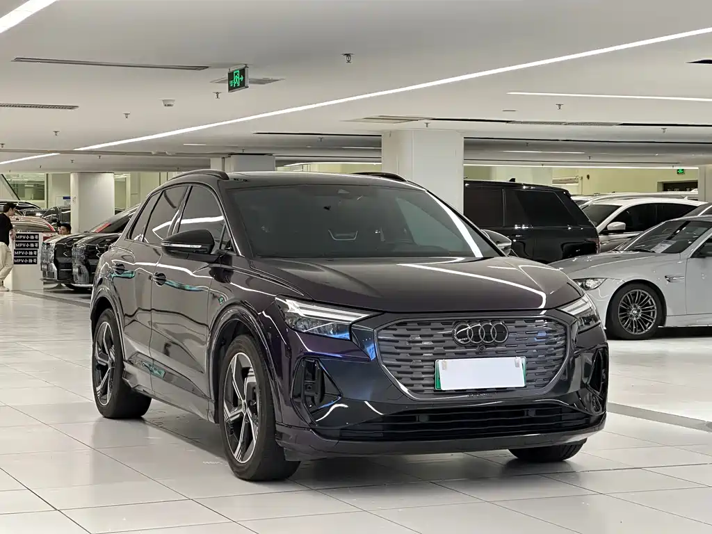 Audi Q4 e-tron 2022 — фото 3