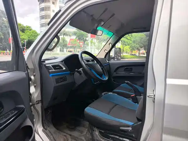 SRM T5L EV 2024