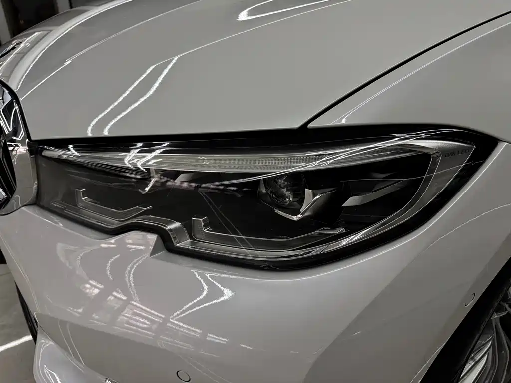 BMW 3 Series 2019 — фото 7
