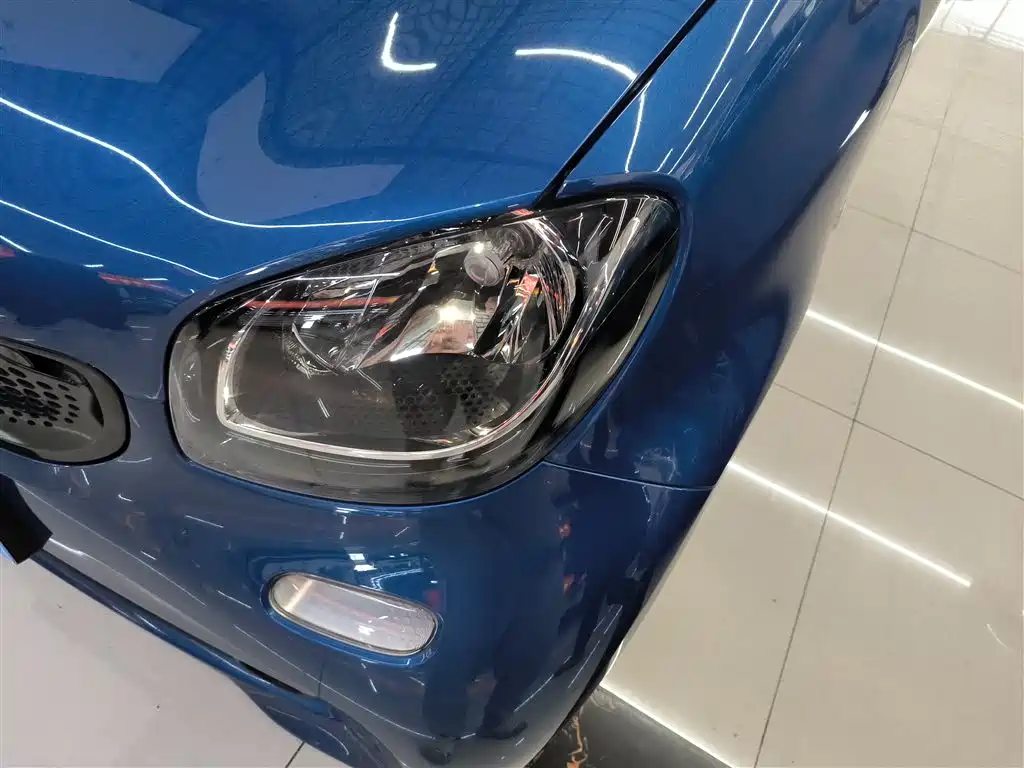 smart Fortwo 2018 — фото 24