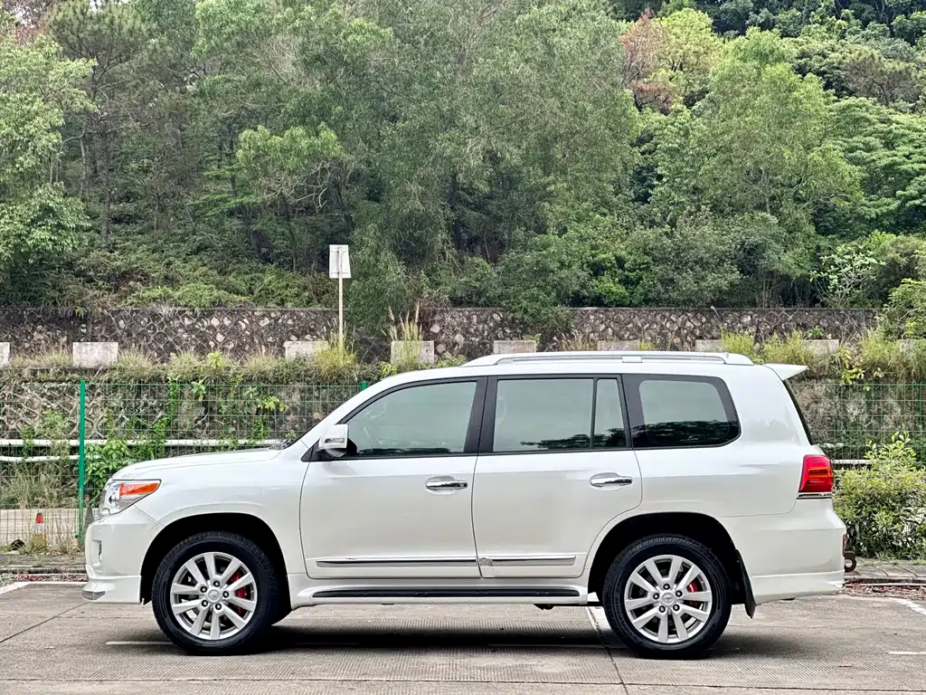 Toyota Land Cruiser 2015 — фото 19