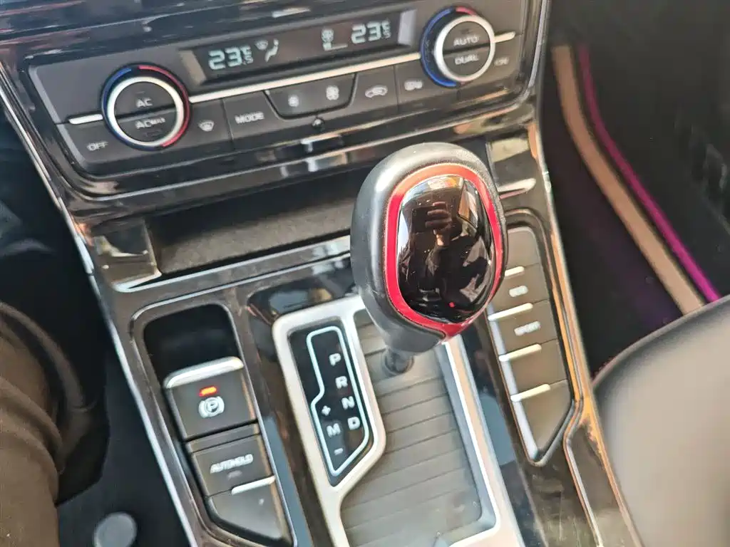 Geely Emgrand GS 2020 — фото 14