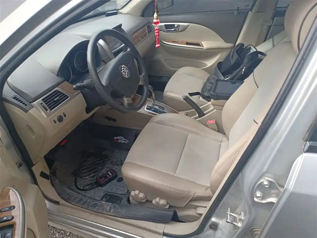 Buick Excelle 2015 — фото 15