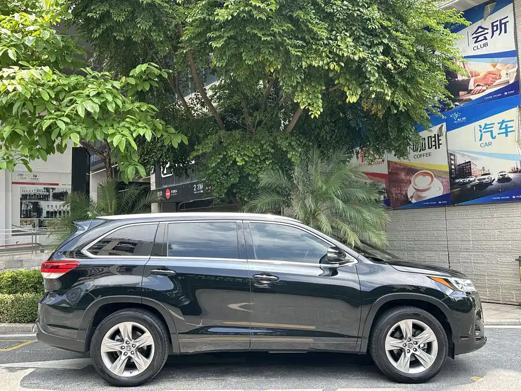 Toyota Highlander 2019 — фото 3