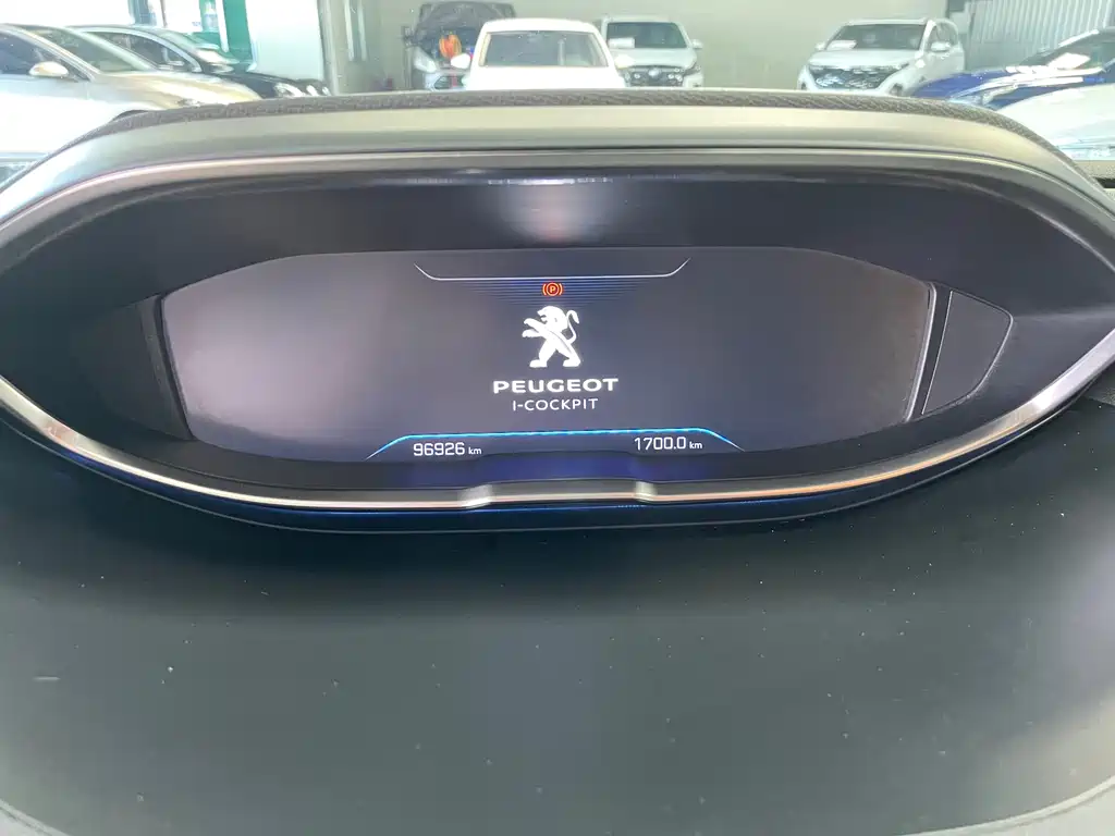Peugeot 4008 2018 — фото 13