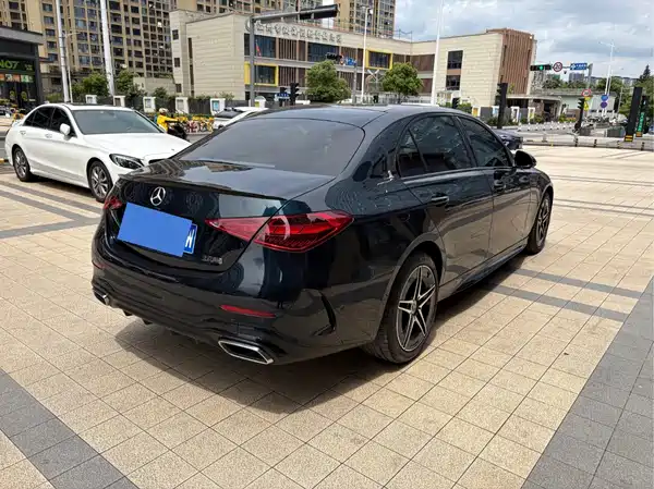 Mercedes-Benz C-Class 2024