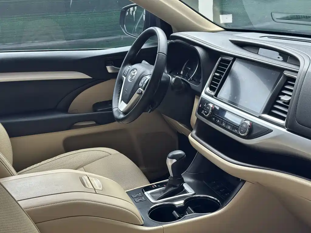 Toyota Highlander 2019 — фото 11