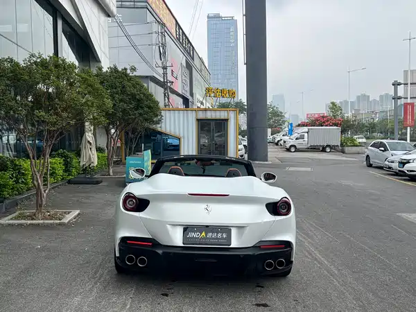Ferrari Portofino 2021
