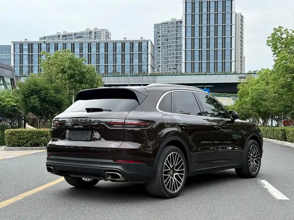 Porsche Cayenne 2018 — фото 7