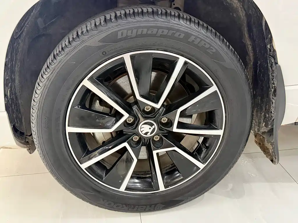 Skoda Karoq 2023 — фото 14