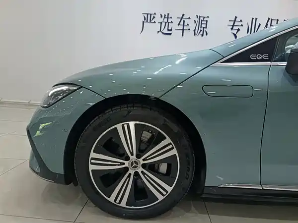 Mercedes-Benz EQE 2025