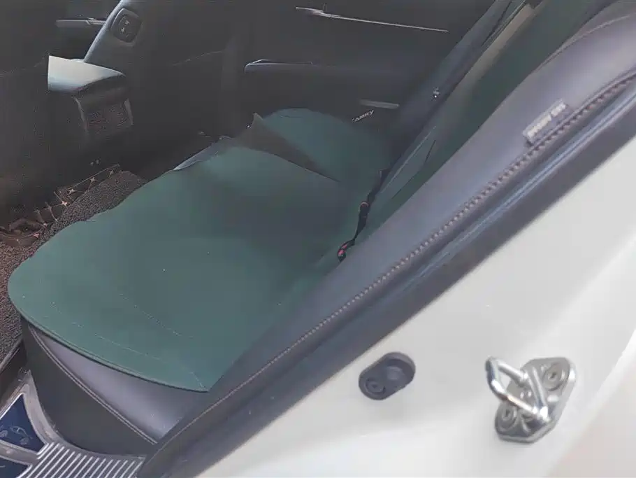 Toyota Camry 2020 — фото 11