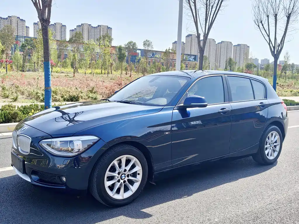 BMW 1 Series 2015 — фото 1