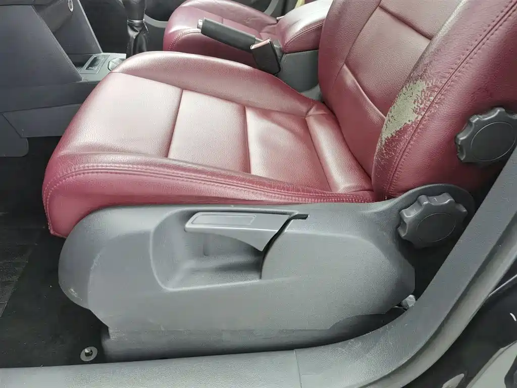 Volkswagen Touran 2015 — фото 20