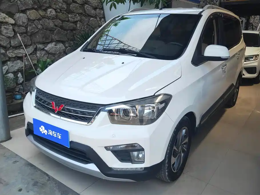 Wuling Hongguang 2016 — фото 1