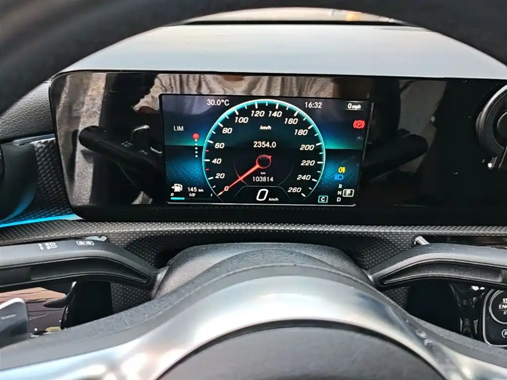 Mercedes-Benz A-Class 2019 — фото 12
