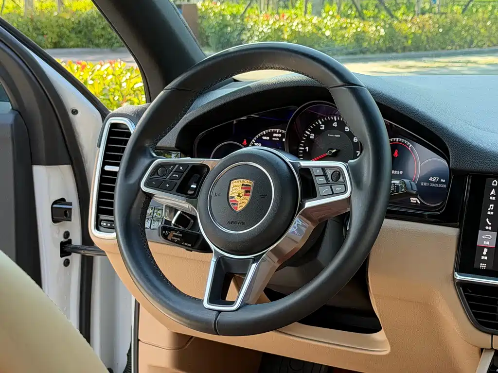 Porsche Cayenne 2018 — фото 11