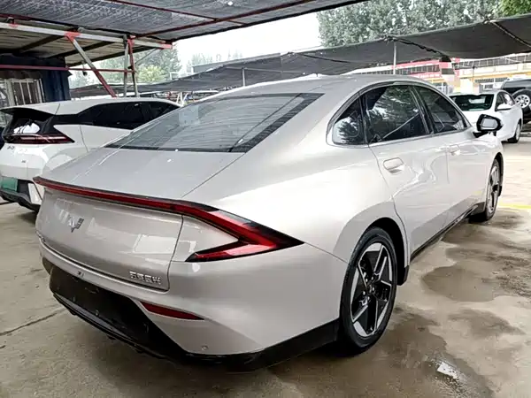 Wuling Starlight 2024