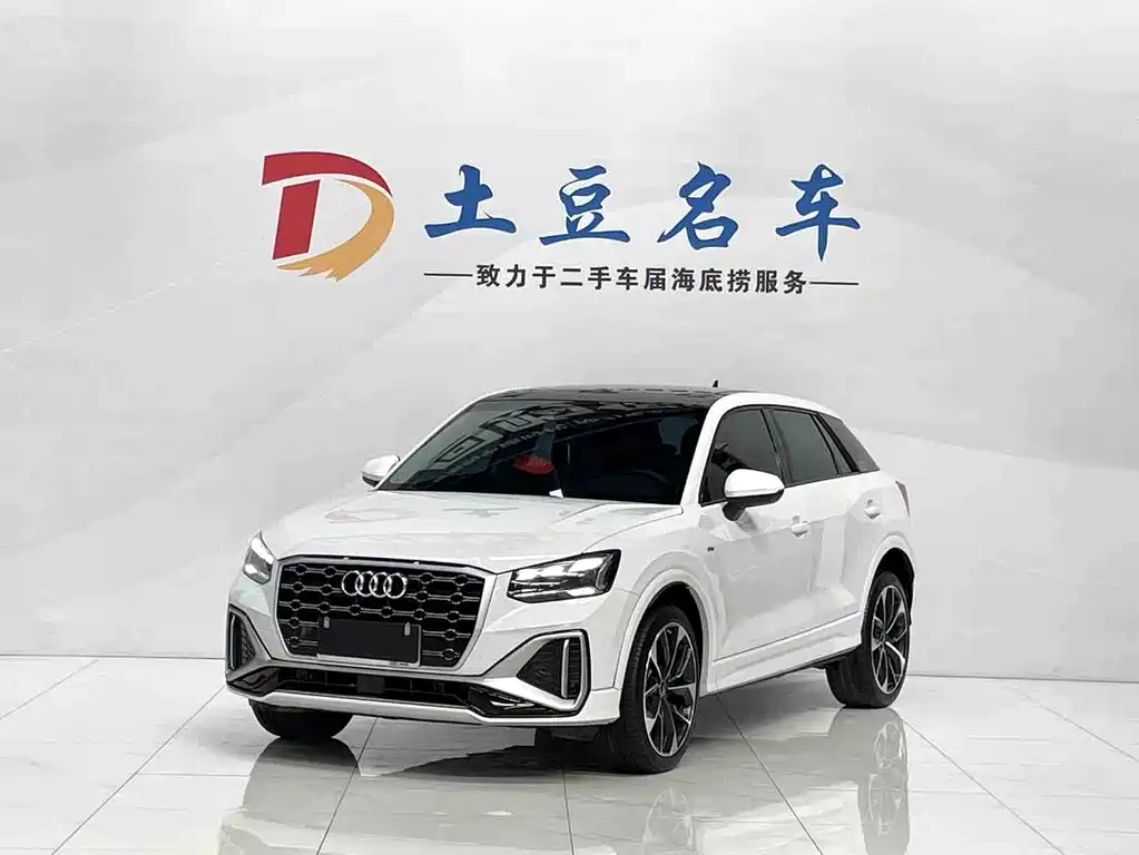 Audi Q2L 2023 — фото 1