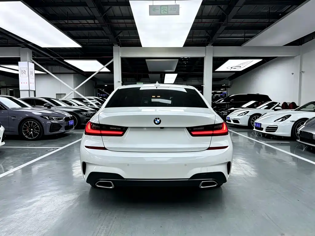BMW 3 Series 2020 — фото 10