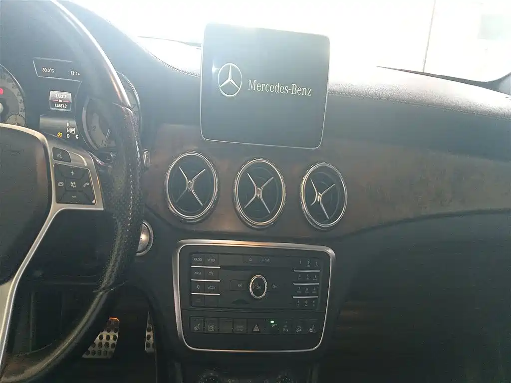 Mercedes-Benz GLA 2017 — фото 13