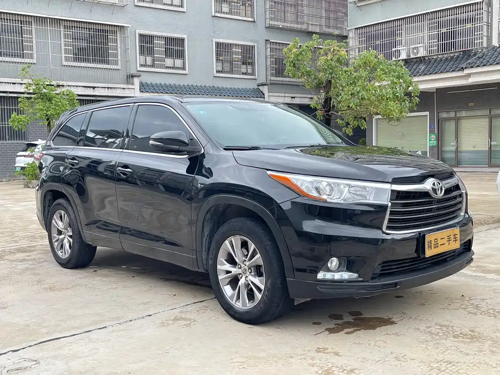 Toyota Highlander 2015 — фото 3