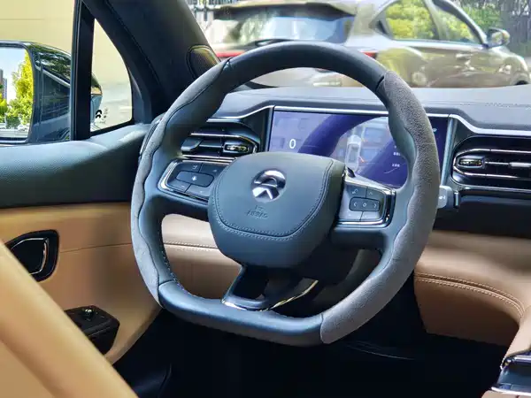 NIO ES6 2020