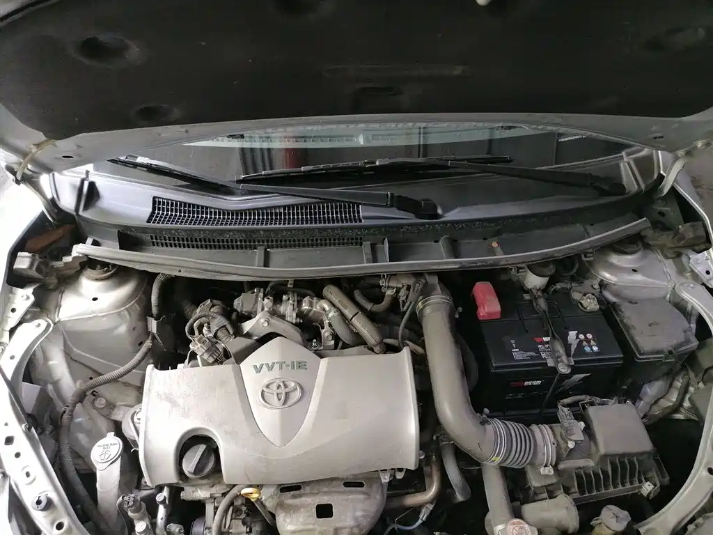 Toyota Yaris L 2020 — фото 17