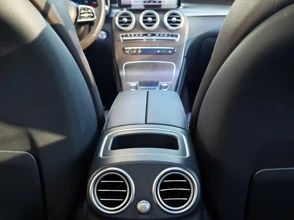 Mercedes-Benz GLC 2020 — фото 20