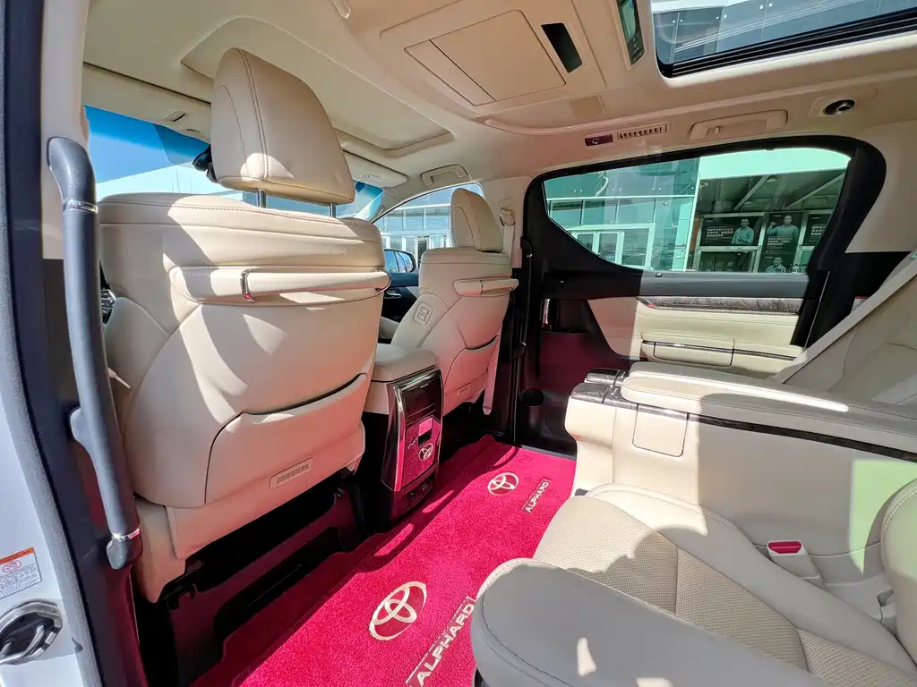 Toyota Alphard 2021 — фото 6