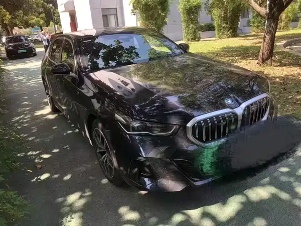 BMW i5 2025