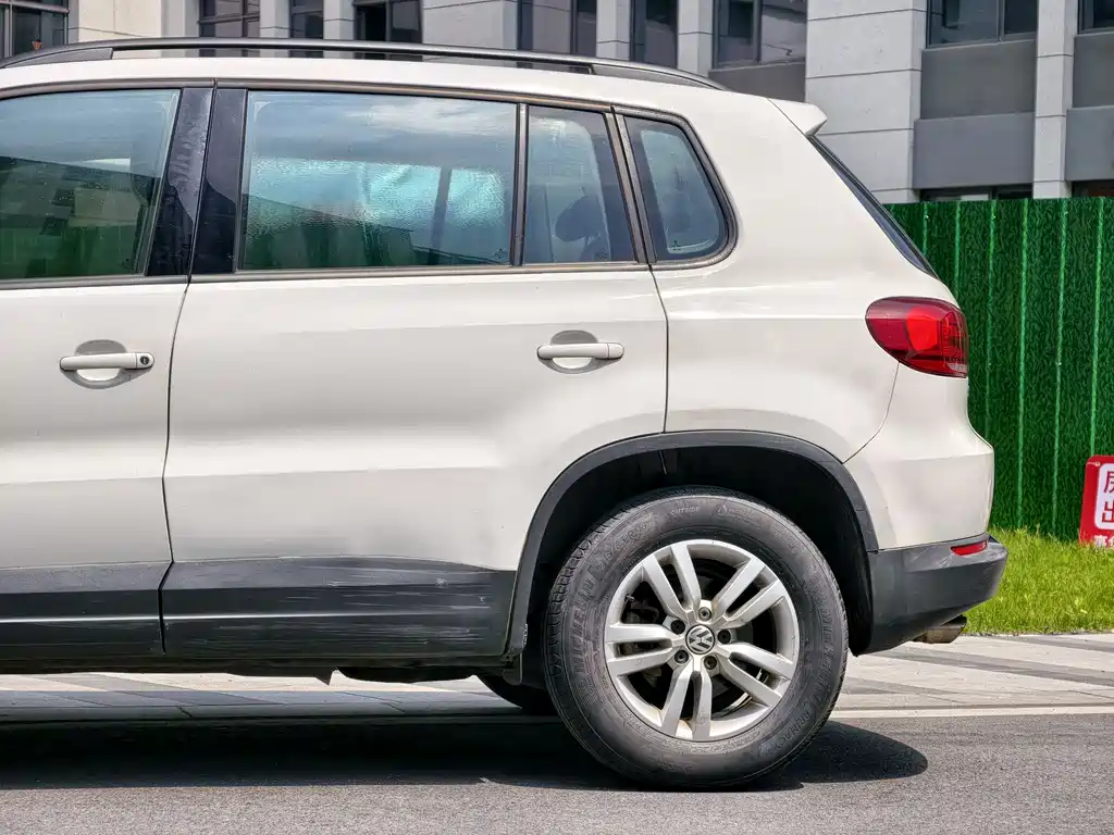 Volkswagen Tiguan 2016 — фото 8