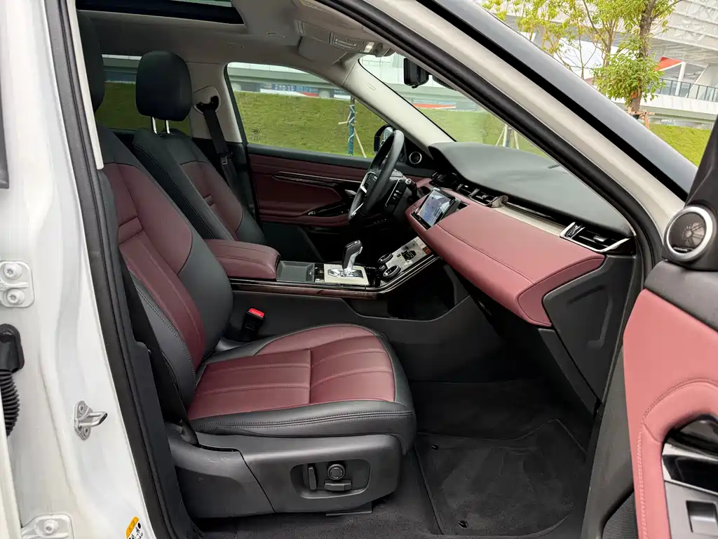 Land Rover Evoque 2023 — фото 14
