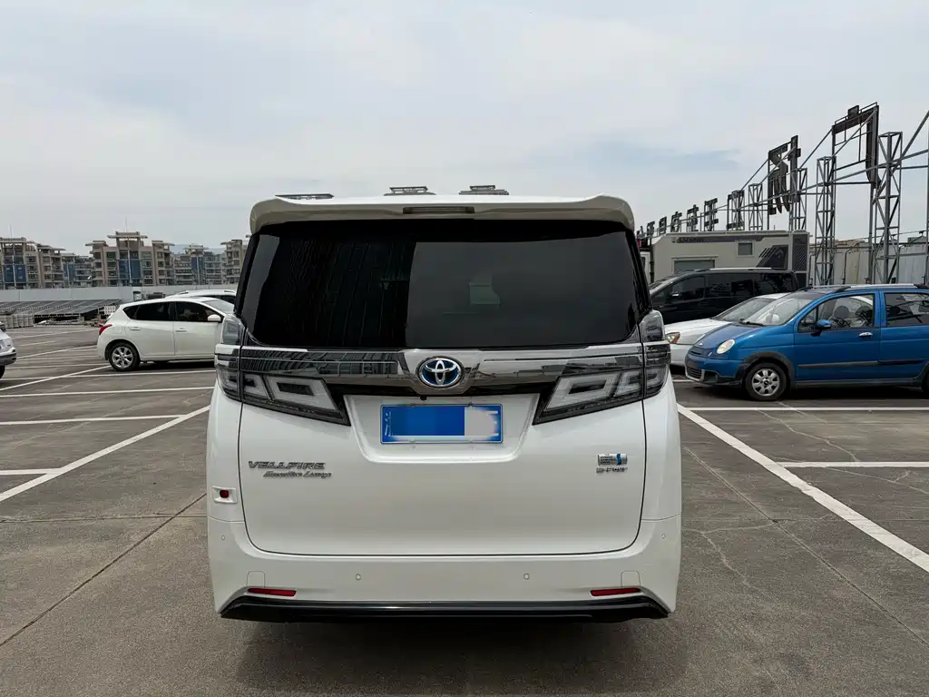 Toyota Vellfire 2020 — фото 10