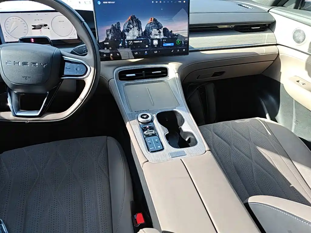 Chery Tiggo 8 PLUS C-DM 2025 — фото 13