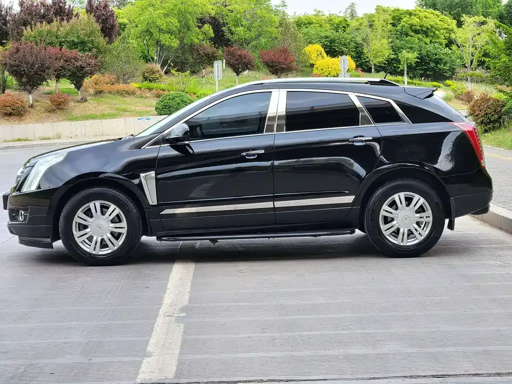 Cadillac SRX 2012 — фото 3
