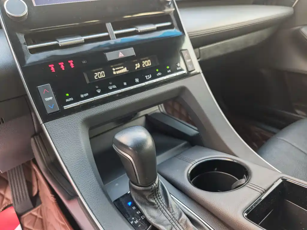 Toyota Avalon 2020 — фото 19