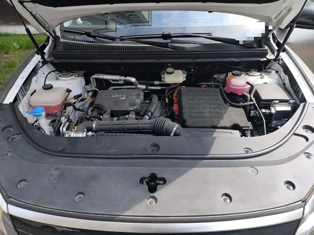 BYD Seal 05 DM-i 2025 — фото 11