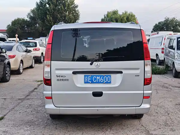 Mercedes-Benz Vito 2010
