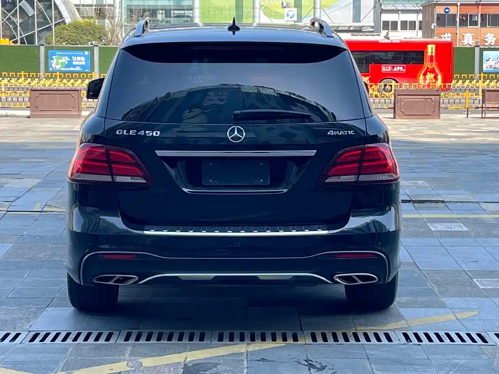 Mercedes-Benz GLE 2016 — фото 13