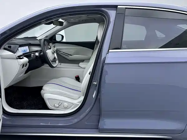Geely Xingrui 2023