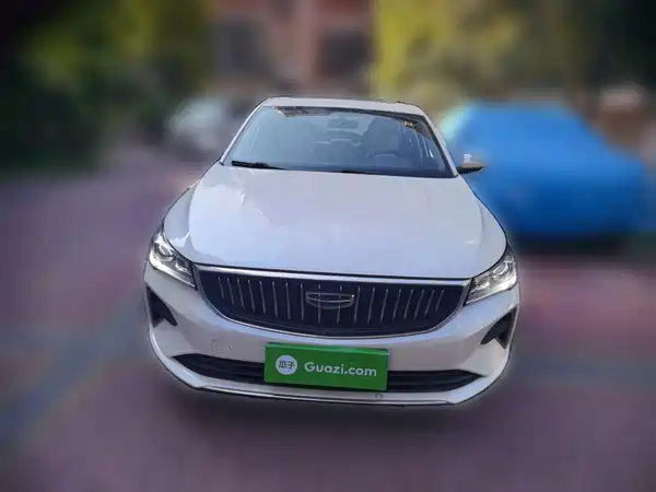 Geely Emgrand 2022