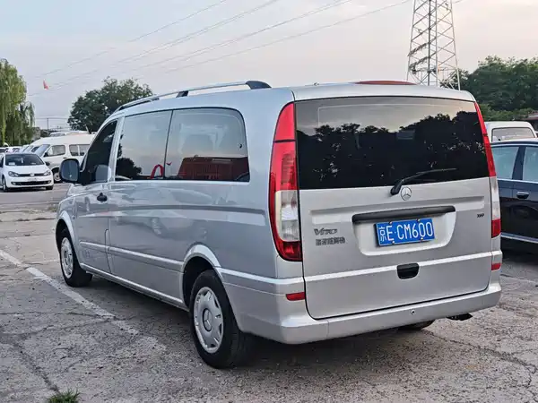 Mercedes-Benz Vito 2010
