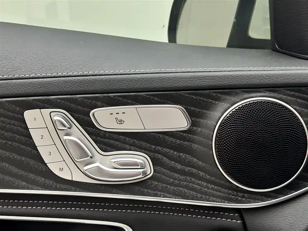 Mercedes-Benz C-Class 2019 — фото 16