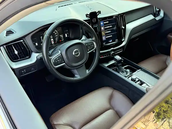 Volvo XC60 2019