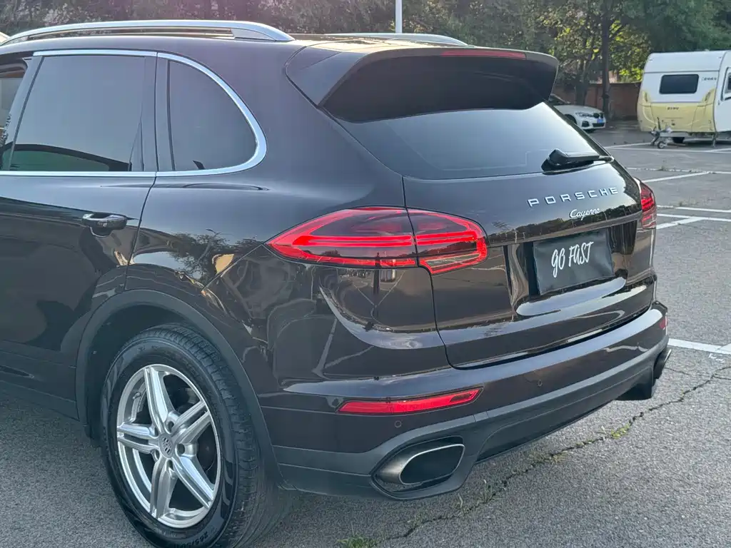 Porsche Cayenne 2015 — фото 7