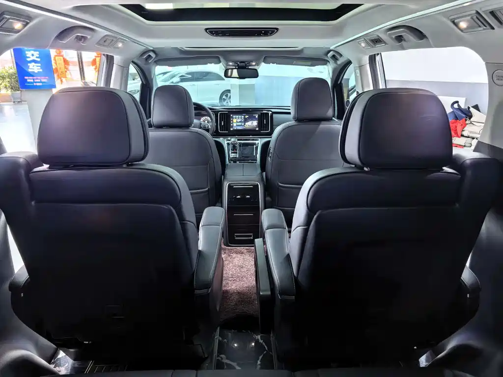 GAC Motor Trumpchi M8 2022 — фото 15