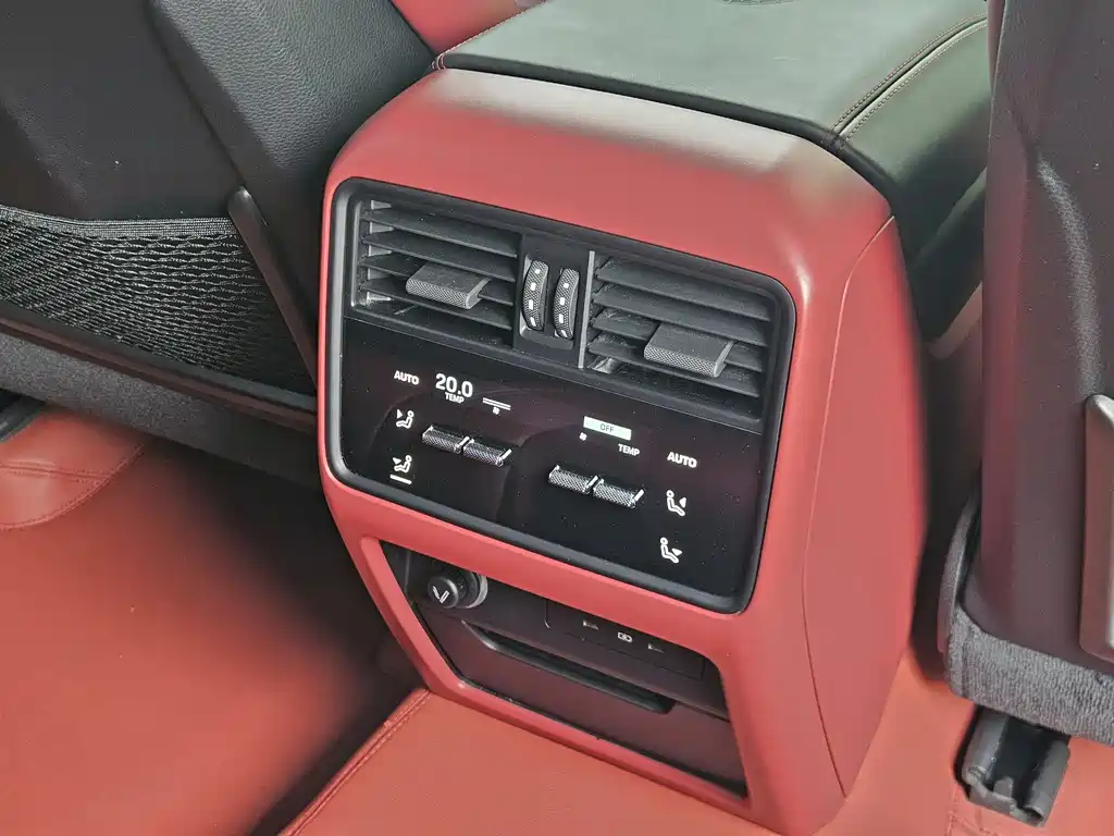 Porsche Cayenne 2024 — фото 18