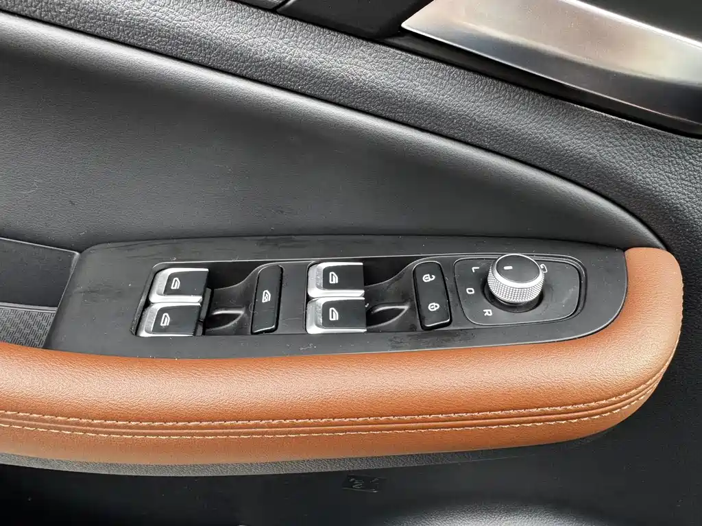 Geely Vision X6 2022 — фото 16